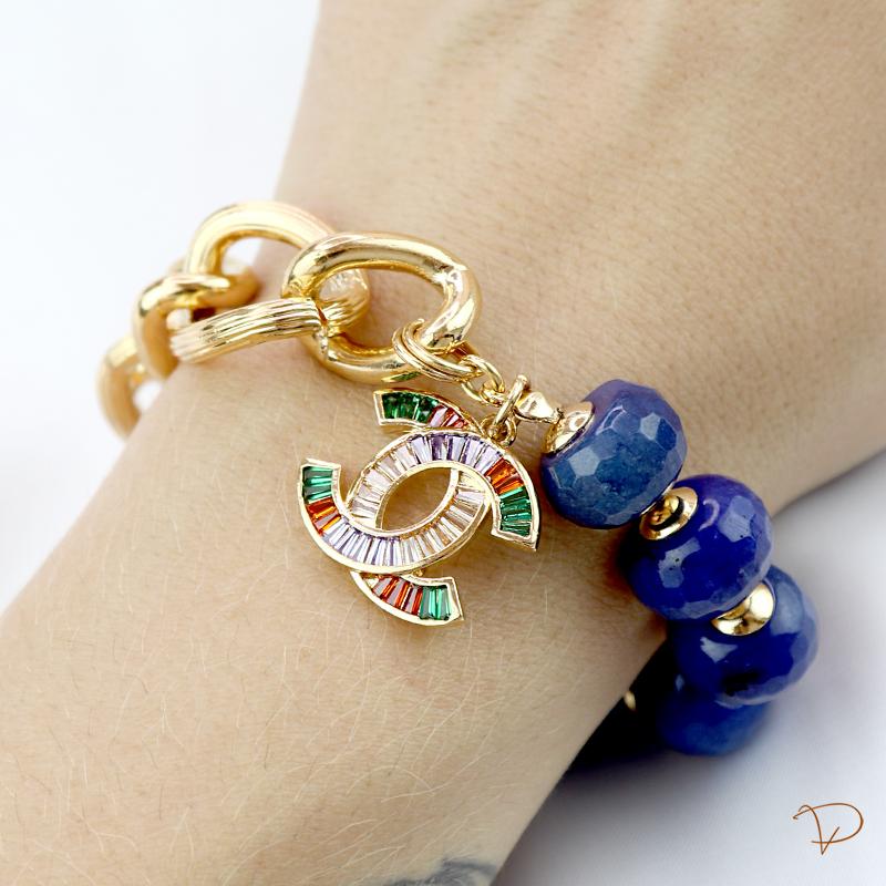 Pulseira corrente e pedras jade com pingente baguetado colorido banhado a ouro 18k